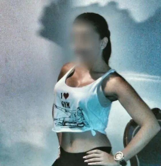 Angela, 40