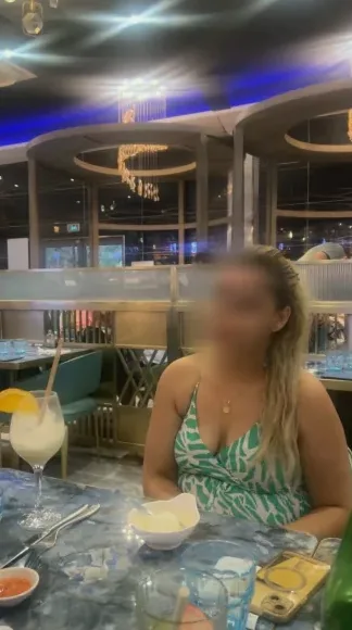 Angela, 40