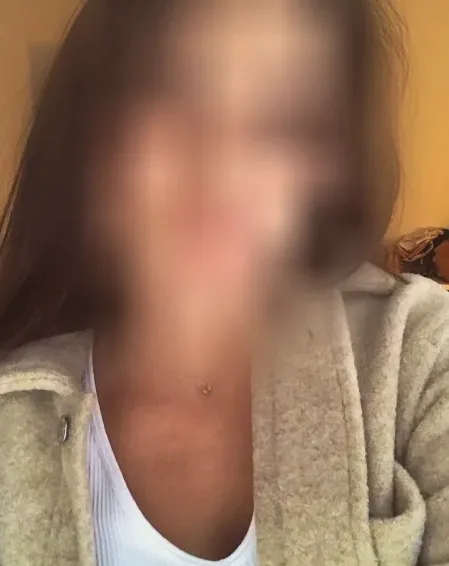 Anna, 28
