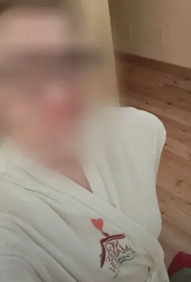 Hajar, 40
