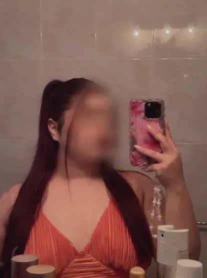 Isabel, 22