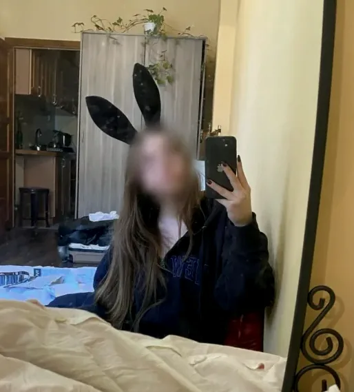 Melissa, 19