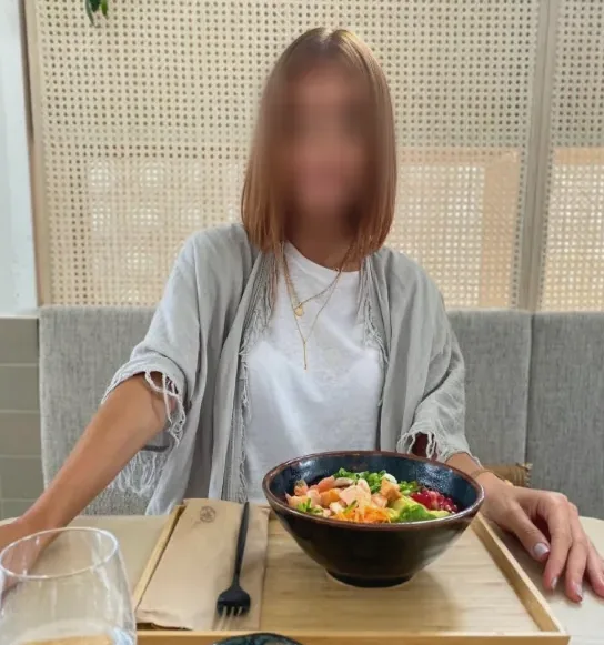 Nikki, 37